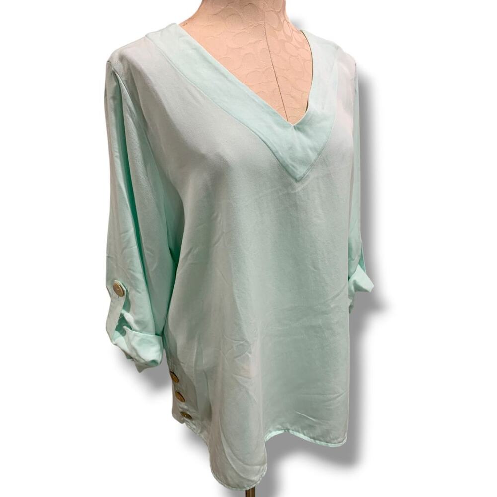 Size 1X Soft Surroundings Womens Aqua Pullover Blouse Shirt V-Neck Roll Tab - Picture 7 of 9